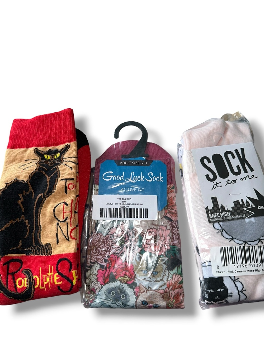 It’s CATASTROPHIC IF YOU MISS THIS KITTY SOCK BUNDLE Women NWT 3️⃣ Pairs!